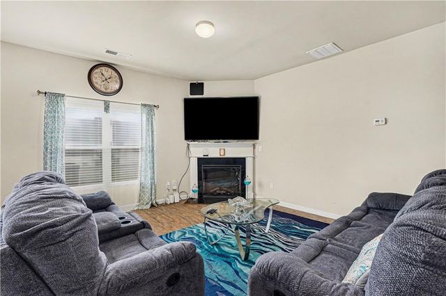 325 Horizon Trace, Loganville, GA 30052