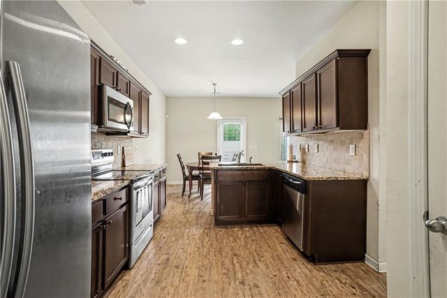 325 Horizon Trace, Loganville, GA 30052