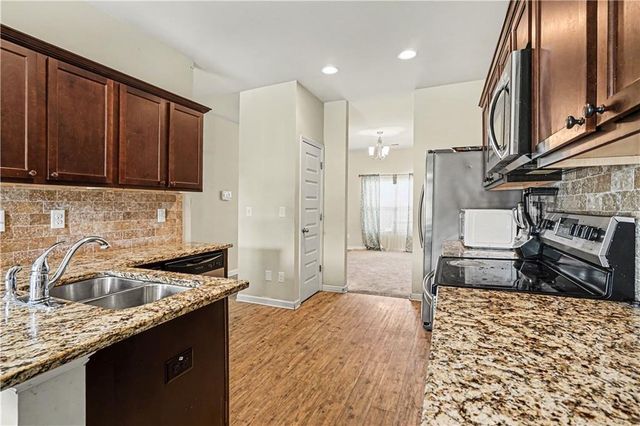 325 Horizon Trace, Loganville, GA 30052