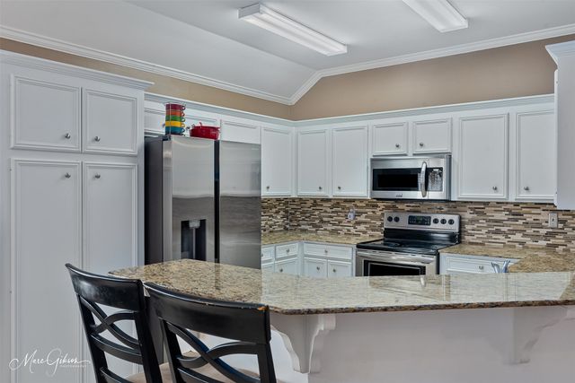 3303 Colonial Drive, Bossier City, LA 71111