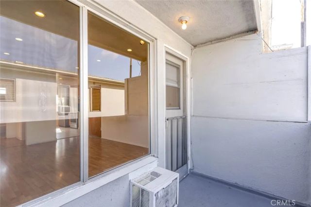 1128 N Edgemont Street 6, Los Angeles, CA 90029