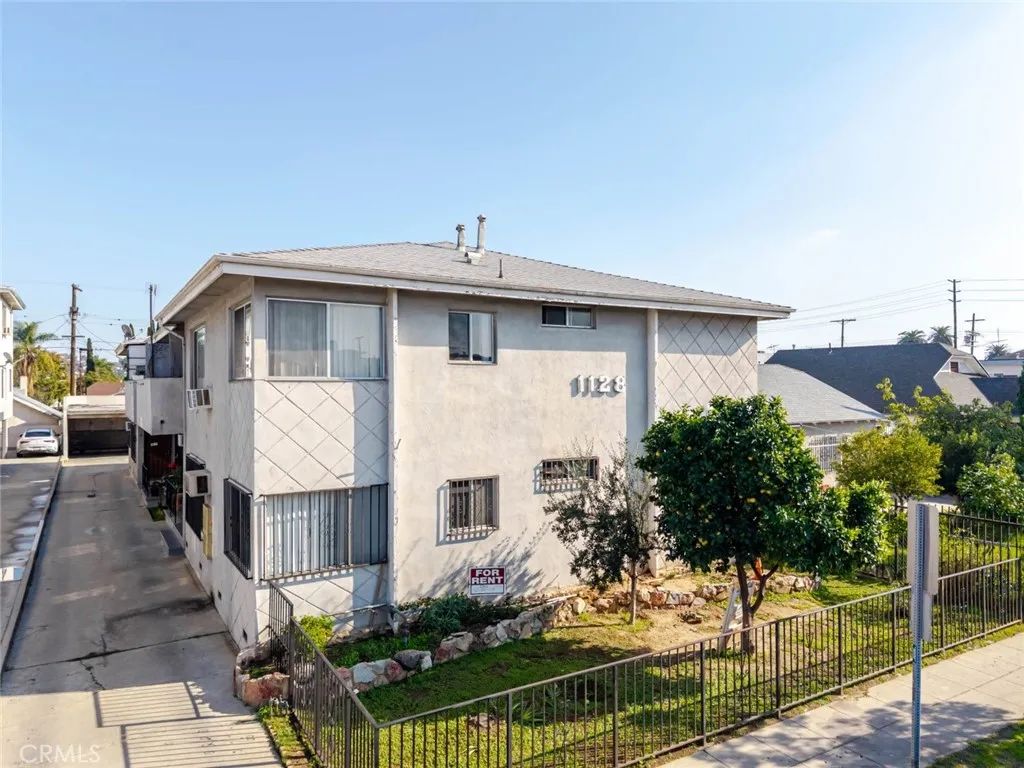 1128 N Edgemont Street 6, Los Angeles, CA 90029
