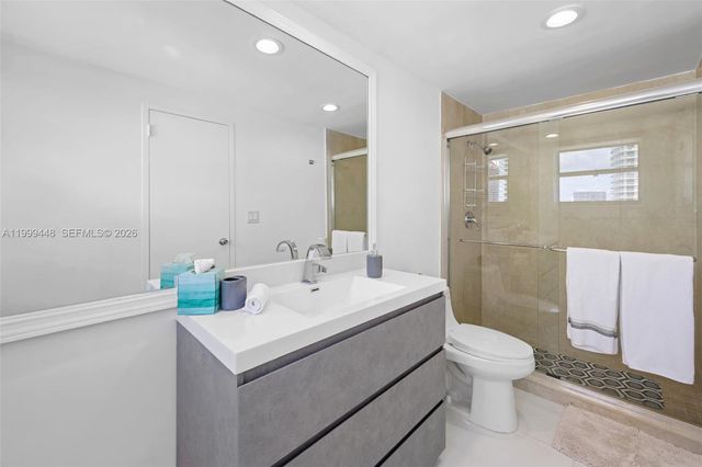 4001 S Ocean Drive 15B, Hollywood, FL 33019