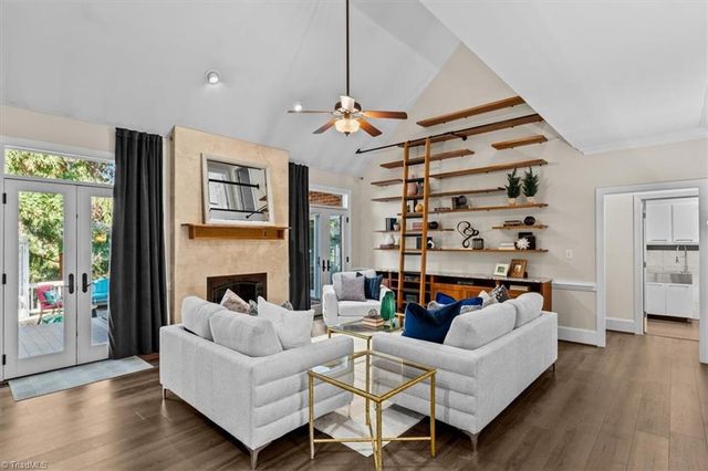 905 McDowell Drive, Greensboro, NC 27408