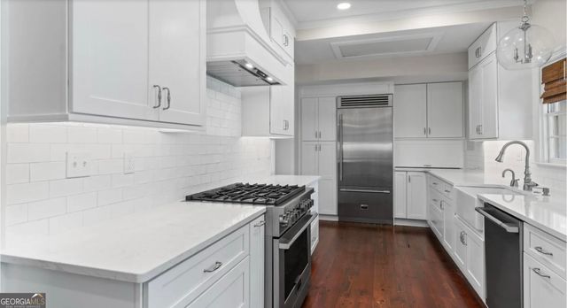 204 E Liberty Street, Savannah, GA 31401