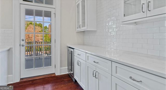 204 E Liberty Street, Savannah, GA 31401