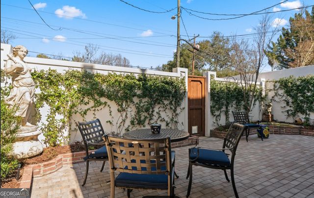 204 E Liberty Street, Savannah, GA 31401