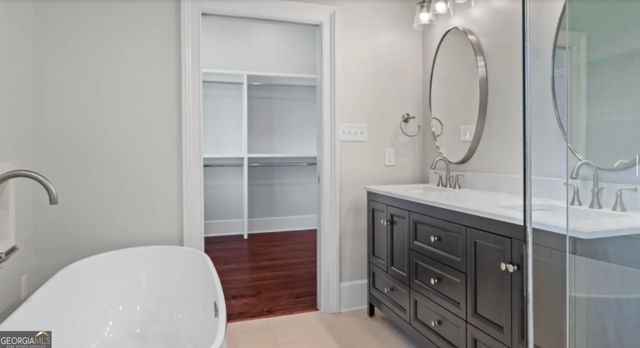 204 E Liberty Street, Savannah, GA 31401