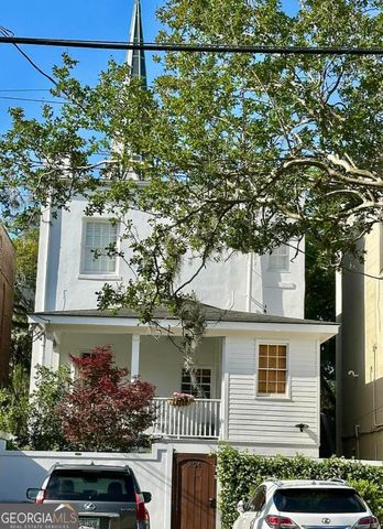 204 E Liberty Street, Savannah, GA 31401