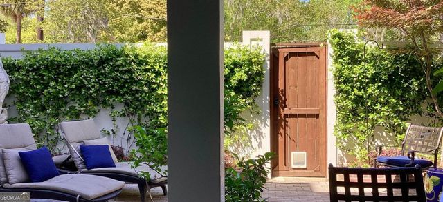 204 E Liberty Street, Savannah, GA 31401