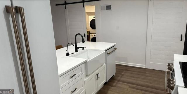 204 E Liberty Street, Savannah, GA 31401