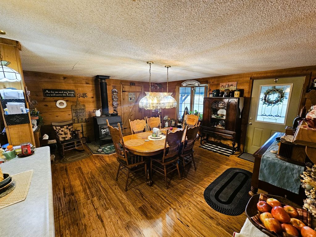 Image 29 of property listing at 8253 N Nason Lane, Mt Vernon, IL 62864