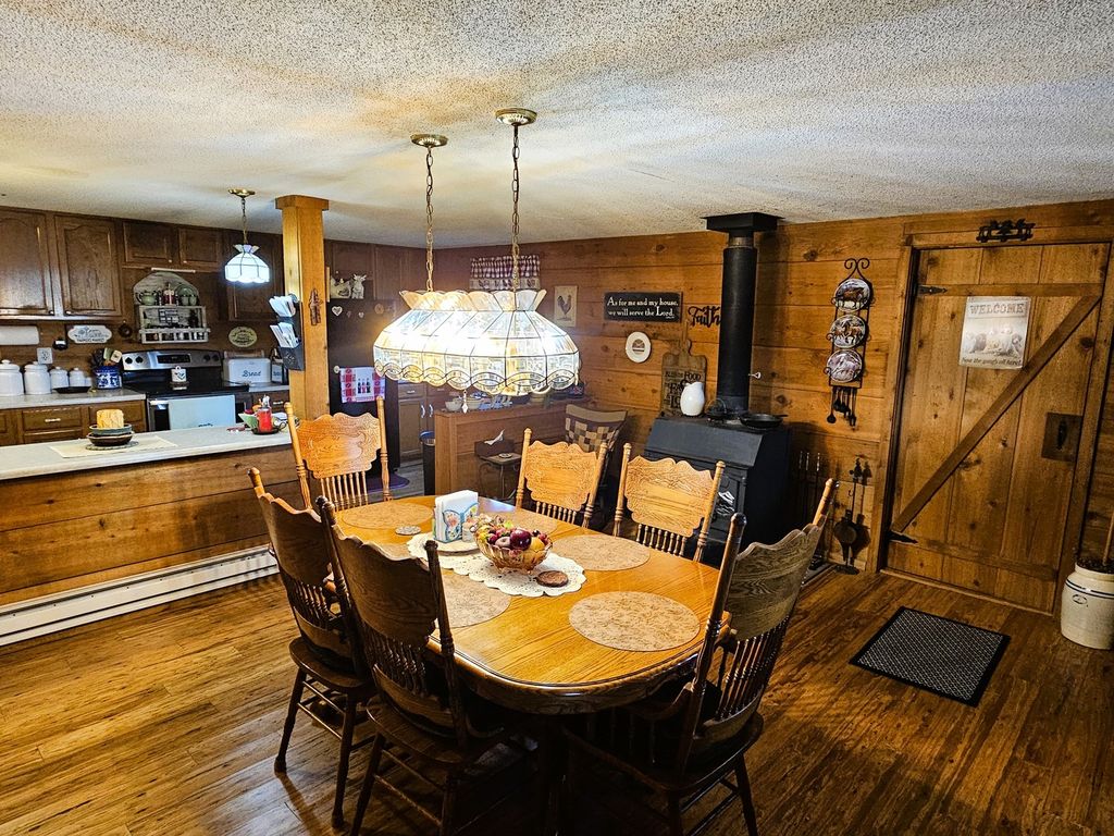 Image 30 of property listing at 8253 N Nason Lane, Mt Vernon, IL 62864