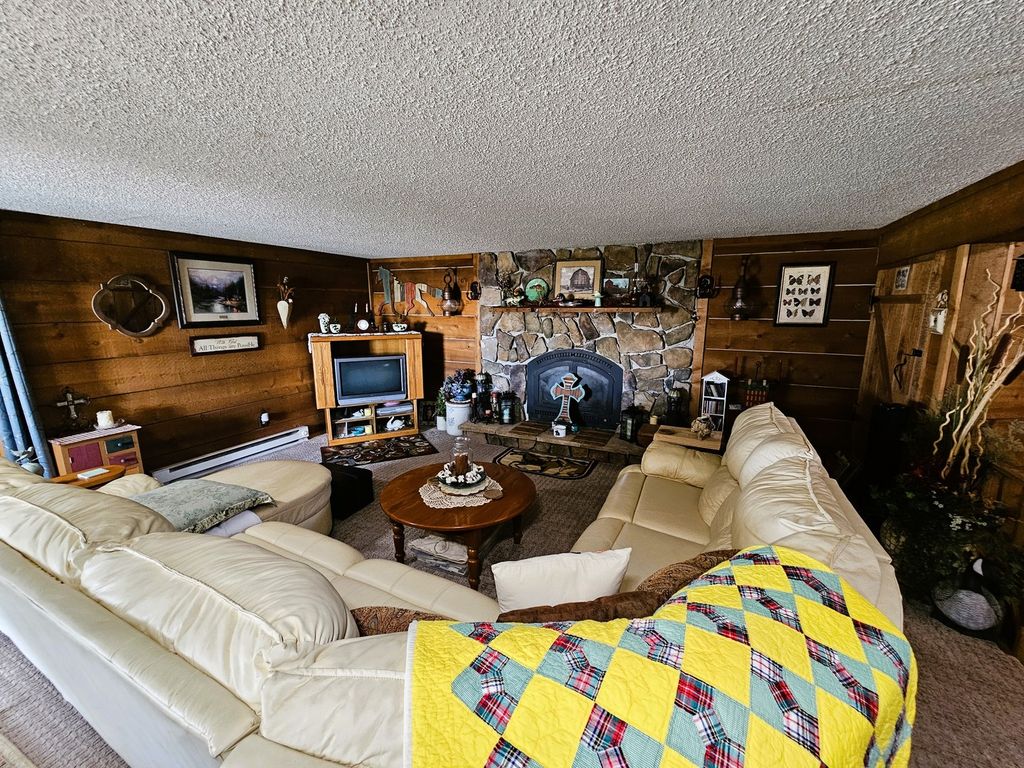 Image 43 of property listing at 8253 N Nason Lane, Mt Vernon, IL 62864