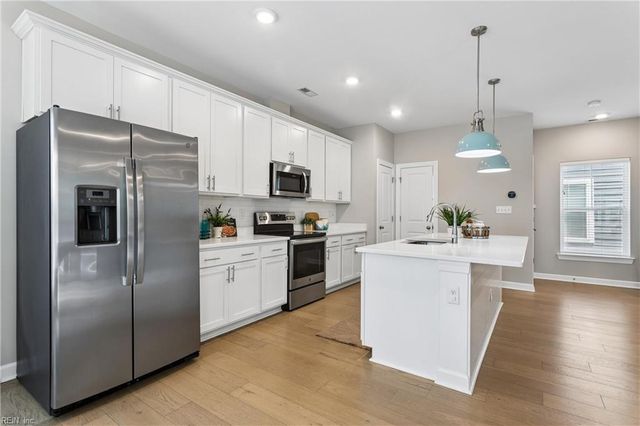 115 Mizzen Quarter LOOP, Yorktown, VA 23693