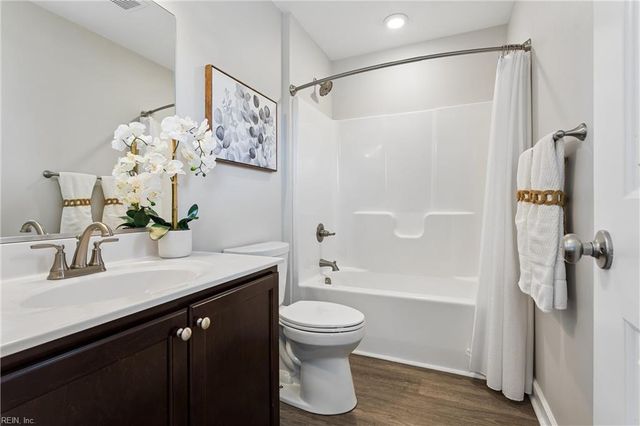 115 Mizzen Quarter LOOP, Yorktown, VA 23693