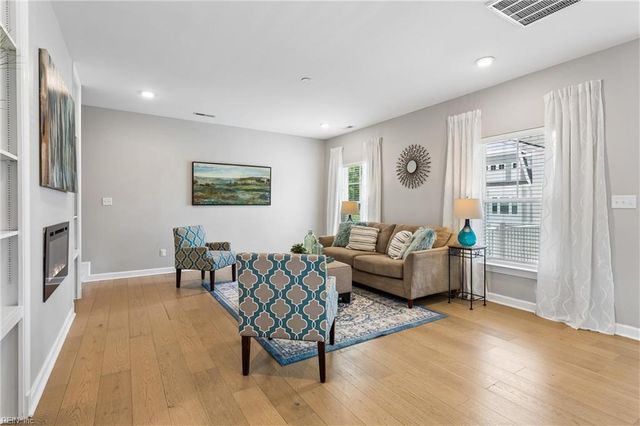 115 Mizzen Quarter LOOP, Yorktown, VA 23693
