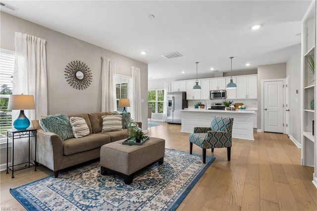 115 Mizzen Quarter LOOP, Yorktown, VA 23693