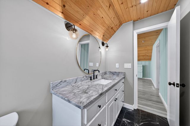 207 2nd Ave, Columbia, TN 38401