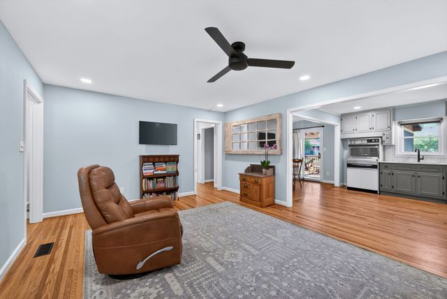 207 2nd Ave, Columbia, TN 38401