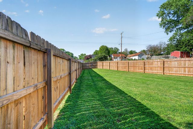 207 2nd Ave, Columbia, TN 38401