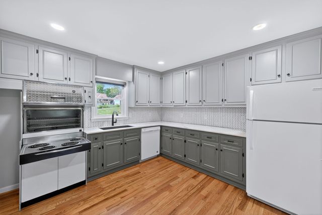 207 2nd Ave, Columbia, TN 38401