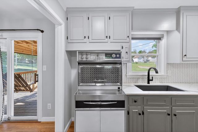 207 2nd Ave, Columbia, TN 38401