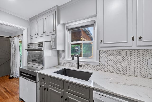 207 2nd Ave, Columbia, TN 38401