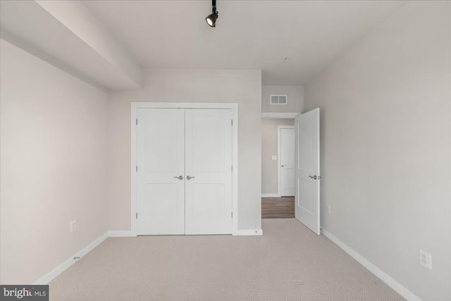 20316 NEWFOUNDLAND SQ, Ashburn, VA 20147