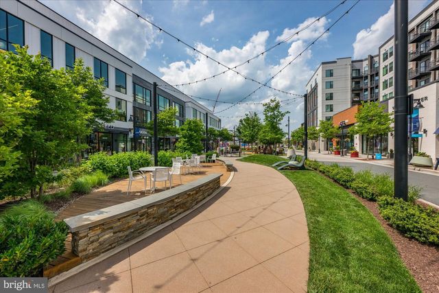 20316 NEWFOUNDLAND SQ, Ashburn, VA 20147