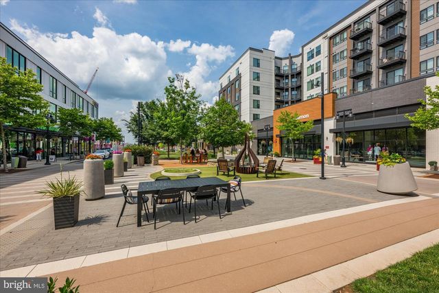 20316 NEWFOUNDLAND SQ, Ashburn, VA 20147