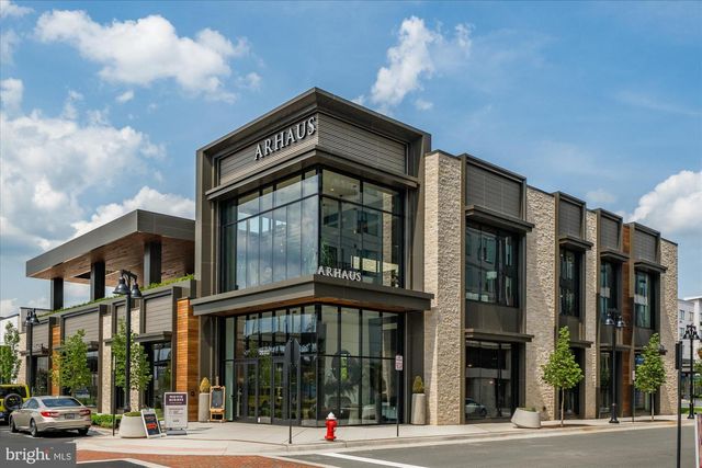 20316 NEWFOUNDLAND SQ, Ashburn, VA 20147