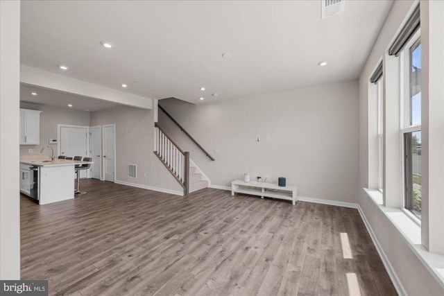 20316 NEWFOUNDLAND SQ, Ashburn, VA 20147