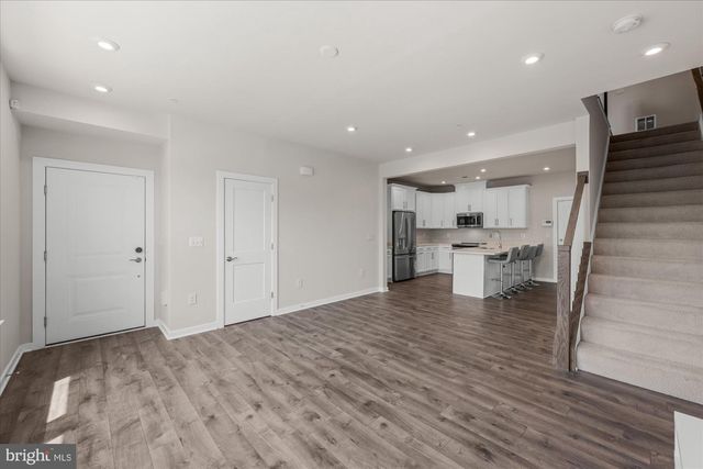 20316 NEWFOUNDLAND SQ, Ashburn, VA 20147