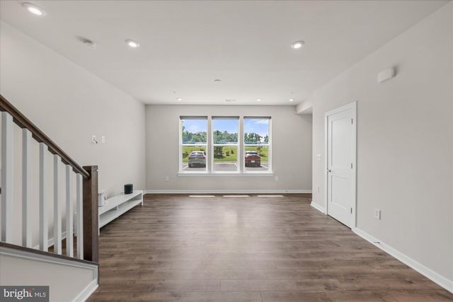 20316 NEWFOUNDLAND SQ, Ashburn, VA 20147