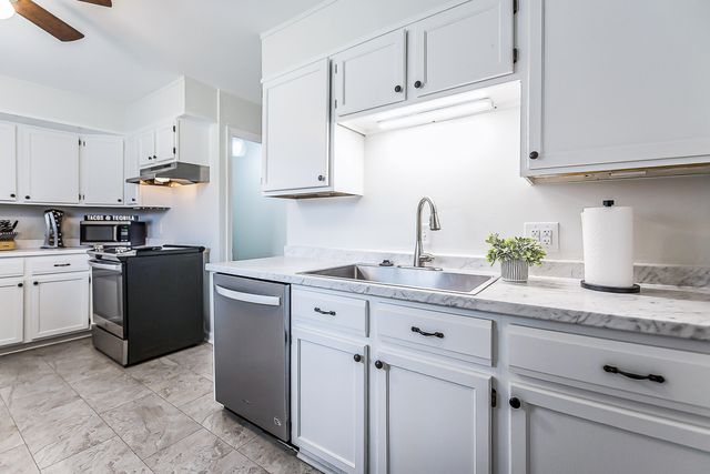 2133 N Circle Drive, Ann Arbor, MI 48103