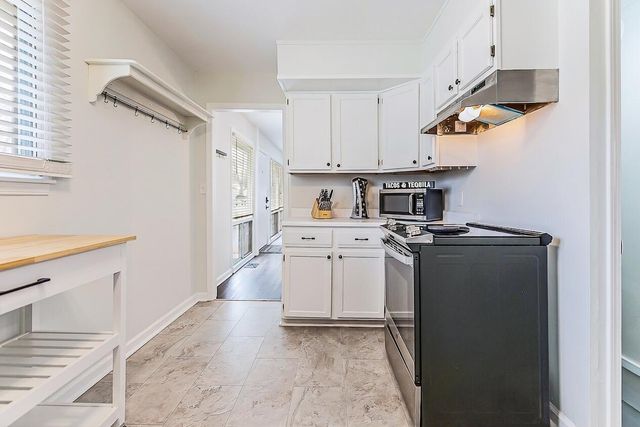 2133 N Circle Drive, Ann Arbor, MI 48103