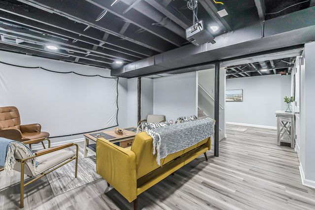 2133 N Circle Drive, Ann Arbor, MI 48103