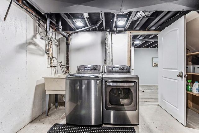 2133 N Circle Drive, Ann Arbor, MI 48103