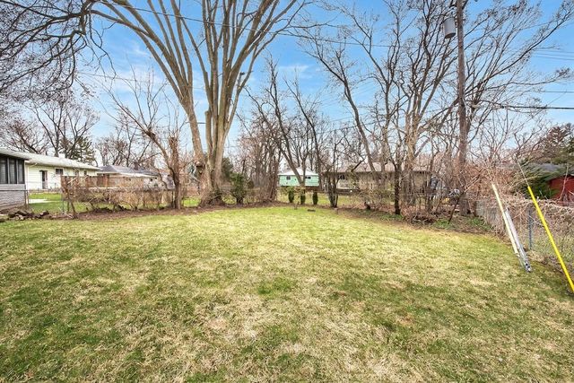 2133 N Circle Drive, Ann Arbor, MI 48103