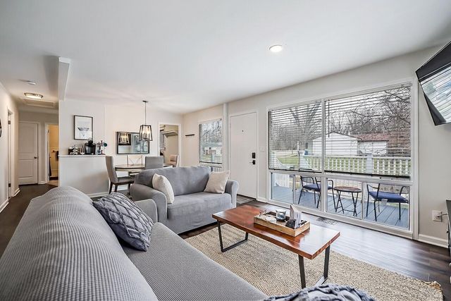 2133 N Circle Drive, Ann Arbor, MI 48103