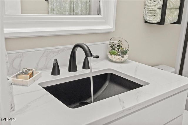 994 Boones Creek Road, Jonesborough, TN 37659