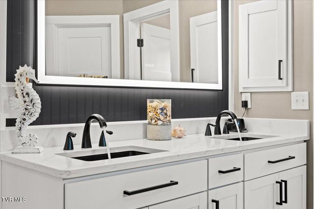 994 Boones Creek Road, Jonesborough, TN 37659