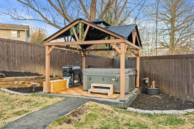 994 Boones Creek Road, Jonesborough, TN 37659