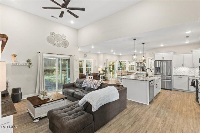 994 Boones Creek Road, Jonesborough, TN 37659