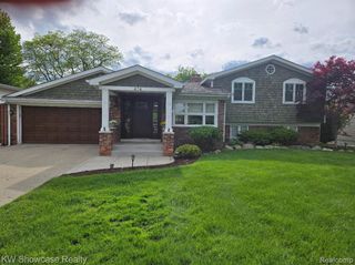 474 Beverly Island Drive, Waterford, MI 48328