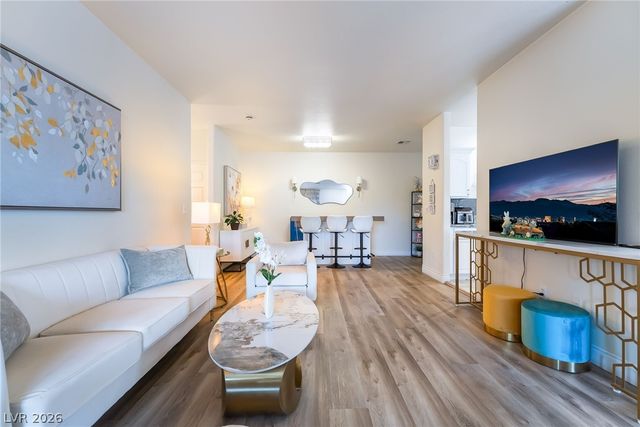 2050 West Warm Springs Road 224, Henderson, NV 89014