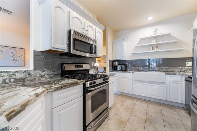 2050 West Warm Springs Road 224, Henderson, NV 89014