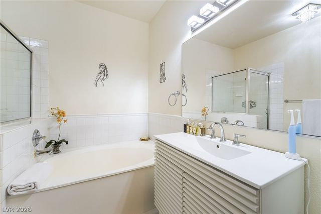 2050 West Warm Springs Road 224, Henderson, NV 89014