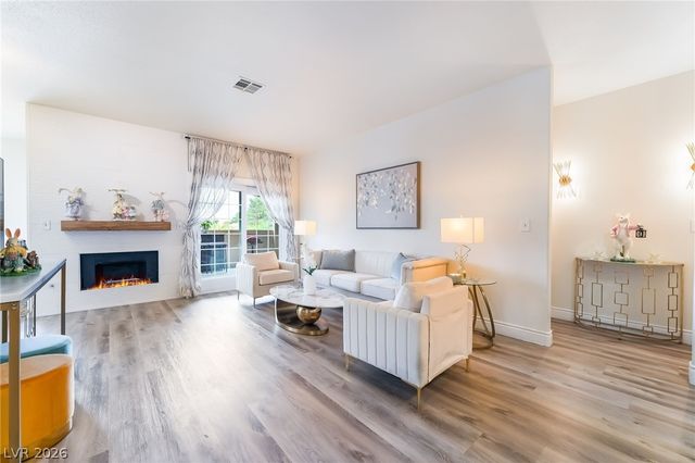 2050 West Warm Springs Road 224, Henderson, NV 89014